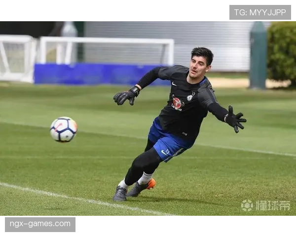 库尔图瓦与布冯守门风格及职业轨迹相似点分析